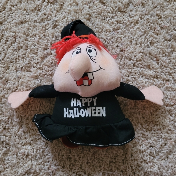 Vintage Wallace Berrie & Co. Wanda The Witch Halloween Hanging Decor - Picture 1 of 13